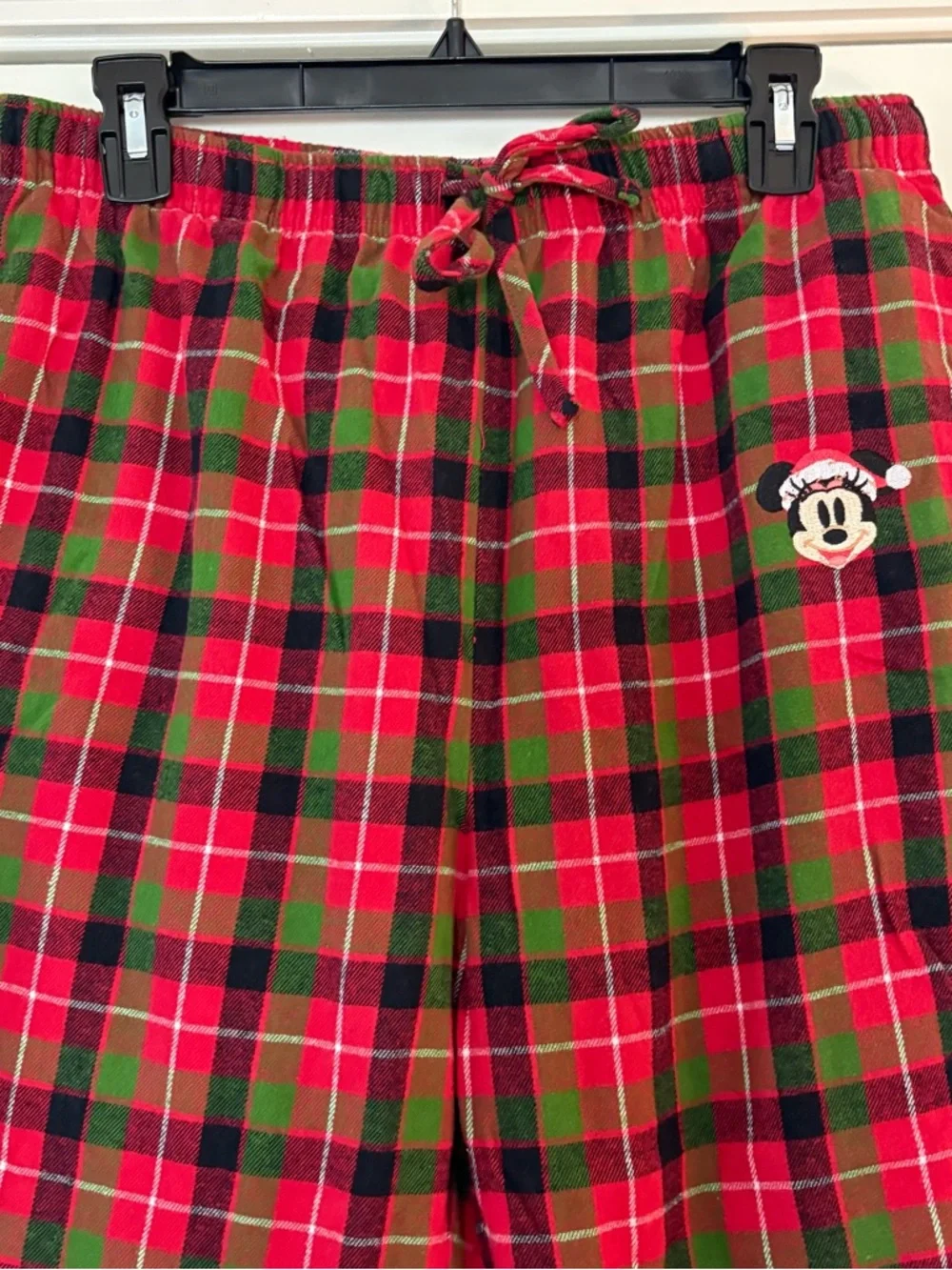 Disney Women’s Red & Green Plaid Minnie Mouse Christmas Pajama Set - Picture 5 of 12